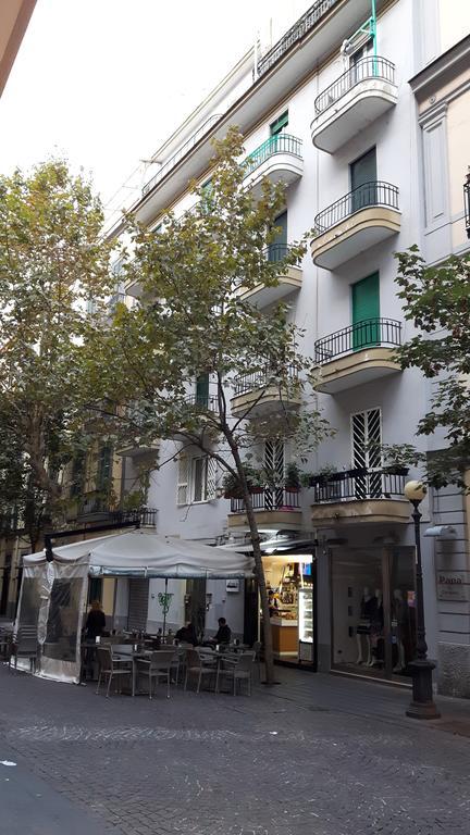 Your Bed Napoli Экстерьер фото